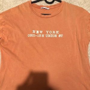 🔶Zara Orange “New York” Graphic Tee 🔶